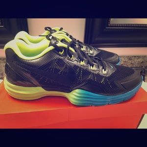 NEW NIKE LUNAR TR 1